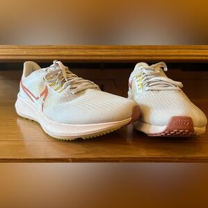 Nike Women’s Air Zoom Pegasus 39